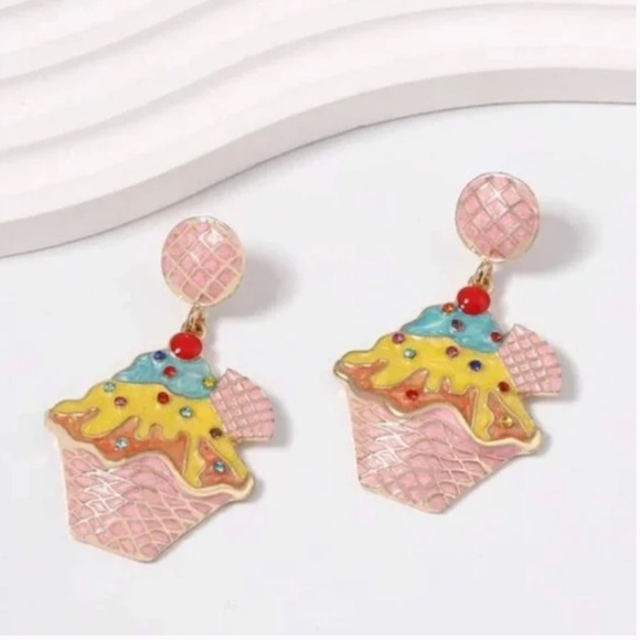 ❤️ FREE Ice Cream Ice cream Cone Waffle Hipster Artsy Art Chic Girly Earrings - Picture 2 of 4